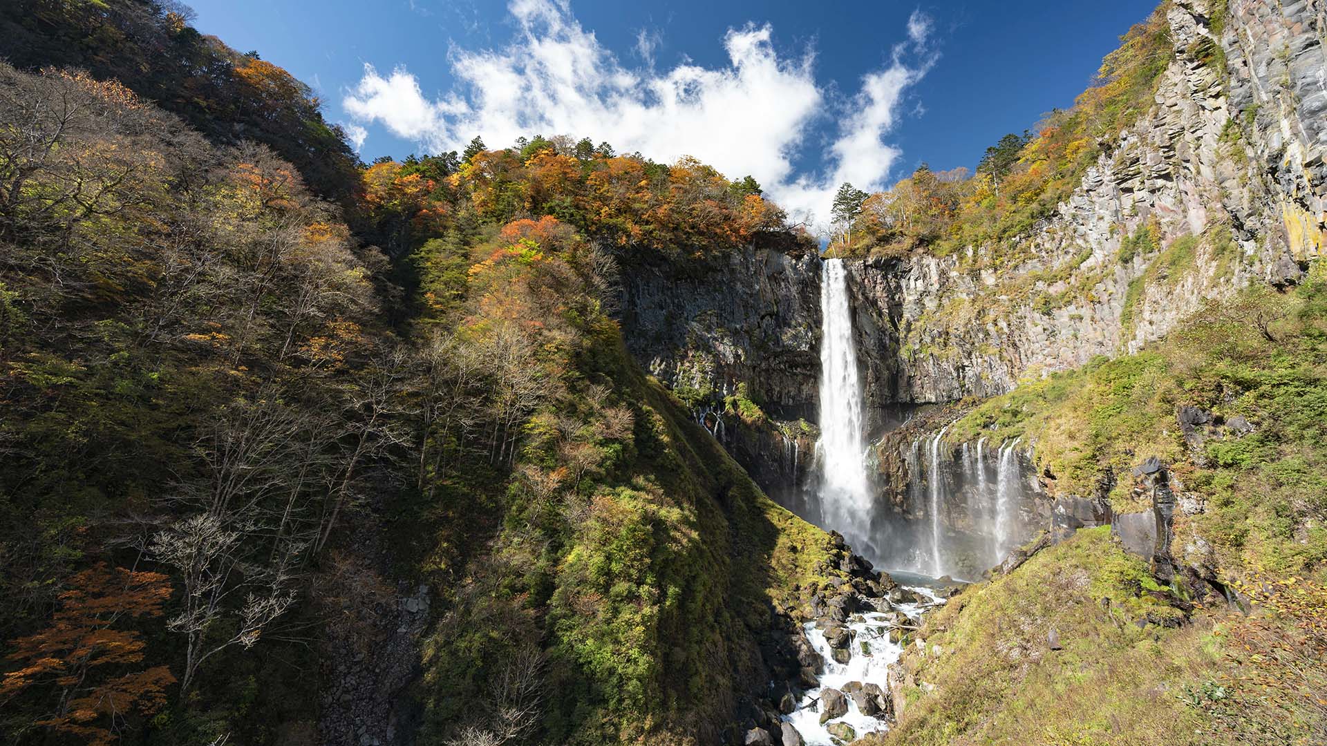 栃木県日光市の華厳の滝