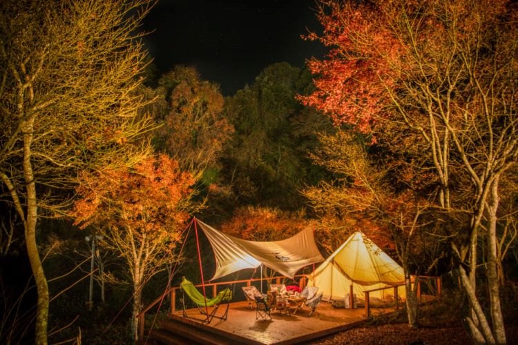 REWILD RIVER SIDE GLAMPING HILL